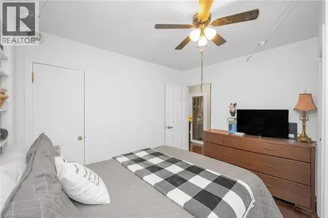 2 Cherry Avenue Grimsby ON L3M 2G9