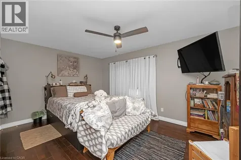 2 Cherry Avenue Grimsby ON L3M 2G9
