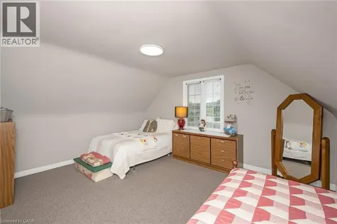 2 Cherry Avenue Grimsby ON L3M 2G9