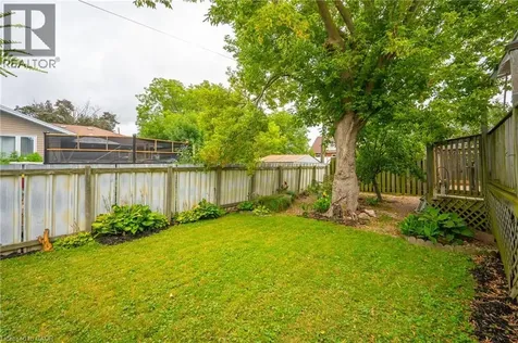 2 Cherry Avenue Grimsby ON L3M 2G9