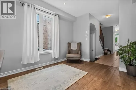 98 Shoreview Place Stoney Creek ON L8E 0J4
