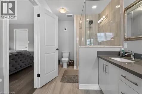 98 Shoreview Place Stoney Creek ON L8E 0J4