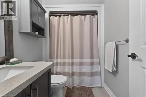 98 Shoreview Place Stoney Creek ON L8E 0J4