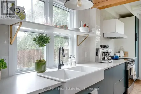461 Fifth Street Collingwood ON L9Y 4B1