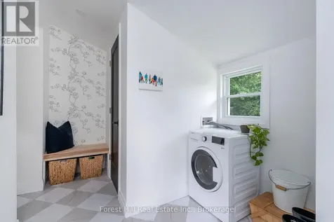 461 Fifth Street Collingwood ON L9Y 4B1