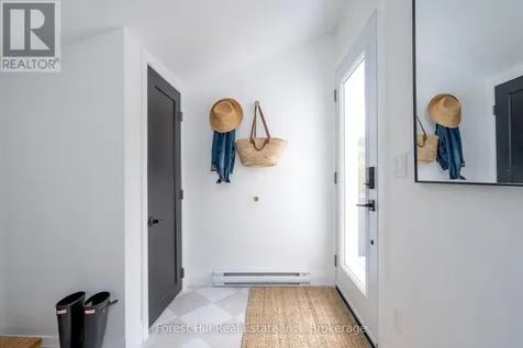 461 Fifth Street Collingwood ON L9Y 4B1