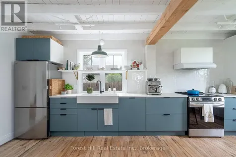 461 Fifth Street Collingwood ON L9Y 4B1