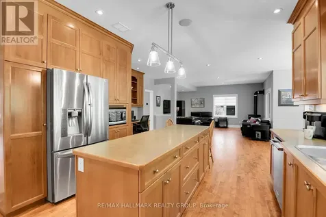 1705 Silver Bark Avenue Ottawa ON K1C 7A9