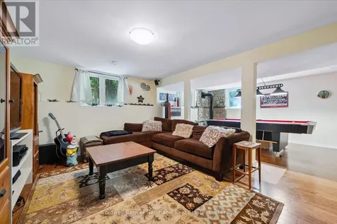 35 Monticello Crescent Guelph (kortright East) ON N1G 2M1