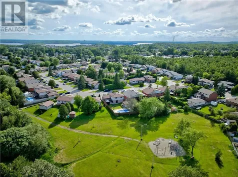 34 Cherrywood Crescent Sudbury ON P3B 3Z8
