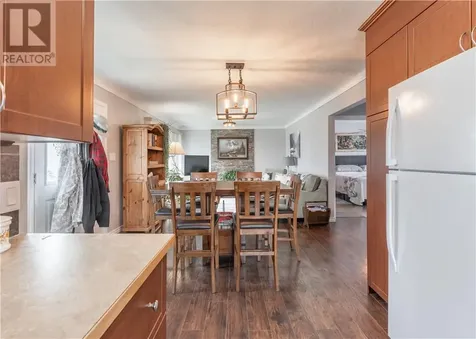 4490 Elizabeth Crescent Val Therese ON P3P 1S7