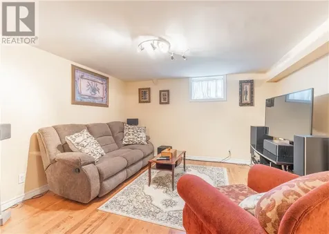 4490 Elizabeth Crescent Val Therese ON P3P 1S7