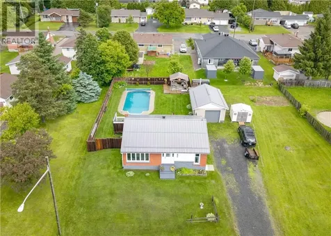 4490 Elizabeth Crescent Val Therese ON P3P 1S7