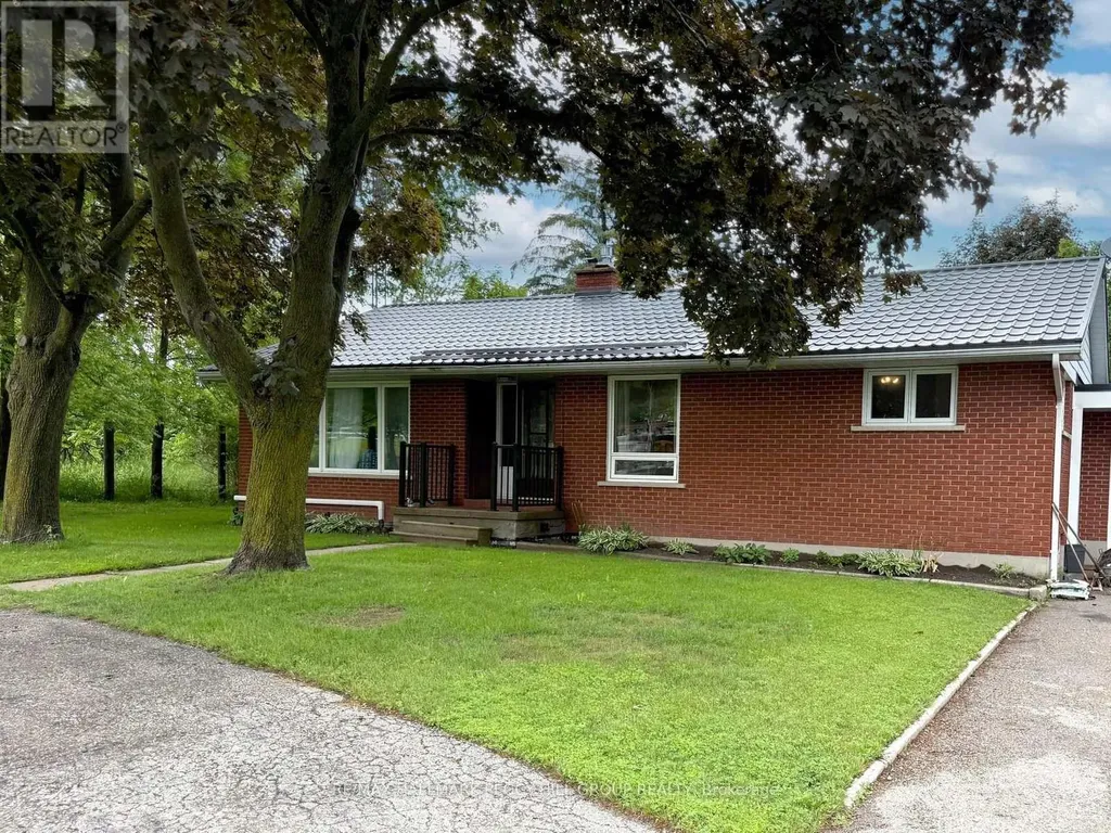 1043 Penetanguishene Road Oro-medonte ON L4M 4Y8