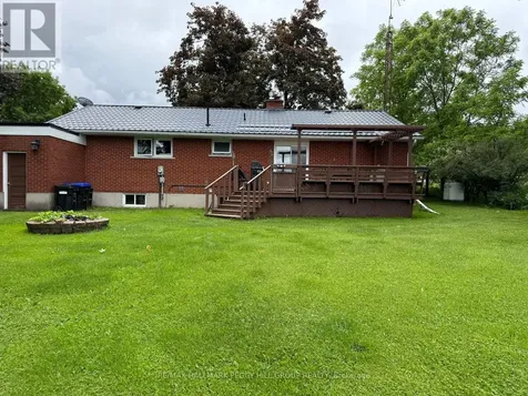 1043 Penetanguishene Road Oro-medonte ON L4M 4Y8