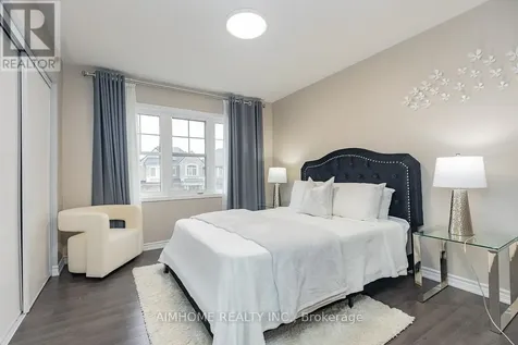 246 Thomas Phillips Drive Aurora ON L4G 0T6