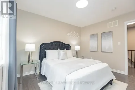246 Thomas Phillips Drive Aurora ON L4G 0T6