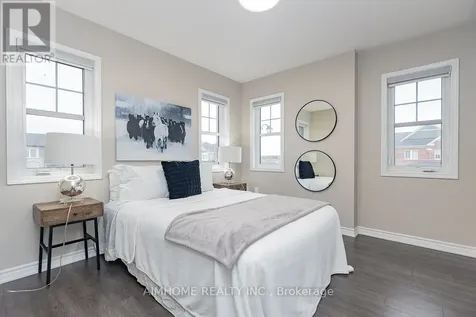 246 Thomas Phillips Drive Aurora ON L4G 0T6