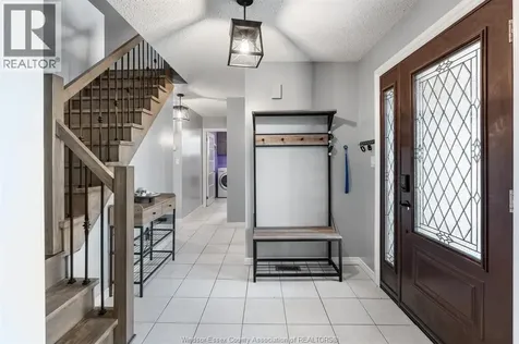 538 Michael Crescent Lasalle ON N9J 3B9