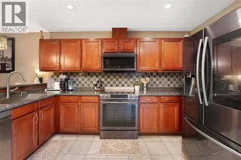 11834 Rockland Windsor ON N8P 1Z5