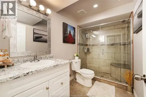 11834 Rockland Windsor ON N8P 1Z5