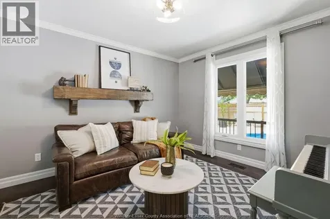535 Harbourne Crescent Tecumseh ON N8N 3J5