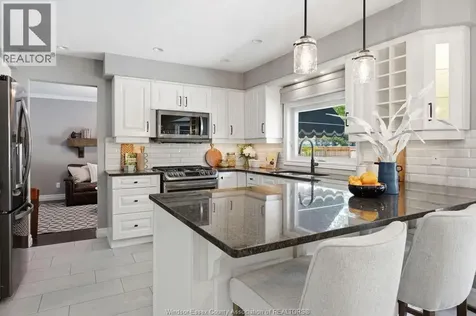 535 Harbourne Crescent Tecumseh ON N8N 3J5