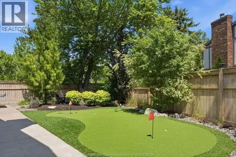 535 Harbourne Crescent Tecumseh ON N8N 3J5