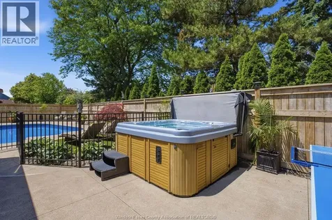 535 Harbourne Crescent Tecumseh ON N8N 3J5