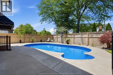 535 Harbourne Crescent Tecumseh ON N8N 3J5