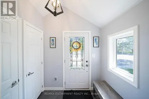 32 Elmwood Avenue Brantford ON N3R 2J8