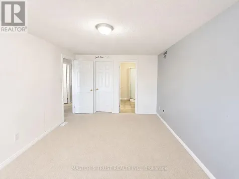 256 Bridlewreath Street Kitchener ON N2E 4B4