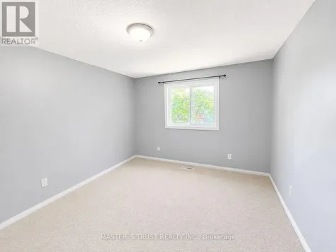 256 Bridlewreath Street Kitchener ON N2E 4B4