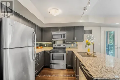 4 Brandy Lane Drive Collingwood ON L9Y 0X4