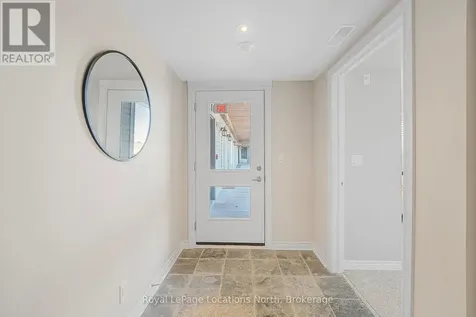 4 Brandy Lane Drive Collingwood ON L9Y 0X4