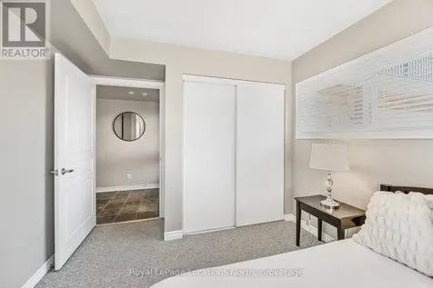 4 Brandy Lane Drive Collingwood ON L9Y 0X4