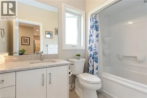 82 Rowe Avenue Exeter ON N0M 1S1