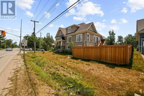 3205 Mosley Street Wasaga Beach ON L9Z 1V5