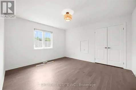 3205 Mosley Street Wasaga Beach ON L9Z 1V5