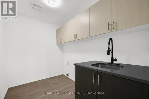 3205 Mosley Street Wasaga Beach ON L9Z 1V5