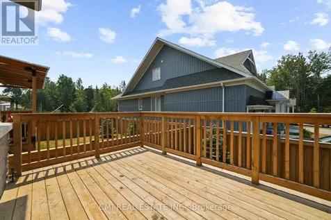 3205 Mosley Street Wasaga Beach ON L9Z 1V5
