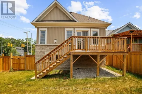 3205 Mosley Street Wasaga Beach ON L9Z 1V5