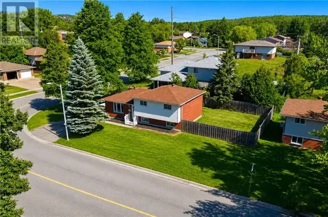 1290 Lillian Boulevard Sudbury ON P3A 2R7