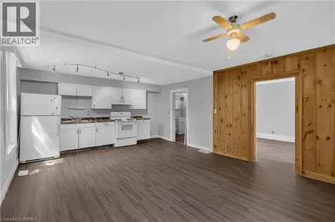 8 Victoria Street Brantford ON N3S 3J7