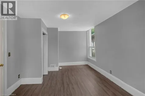 8 Victoria Street Brantford ON N3S 3J7
