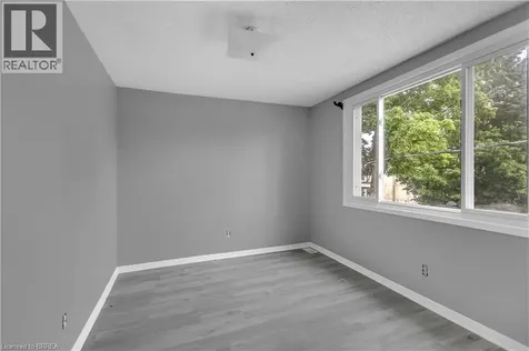 8 Victoria Street Brantford ON N3S 3J7