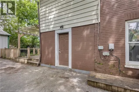 8 Victoria Street Brantford ON N3S 3J7