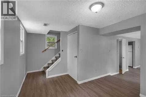 8 Victoria Street Brantford ON N3S 3J7