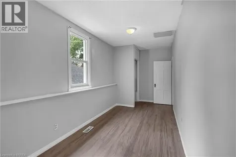 8 Victoria Street Brantford ON N3S 3J7