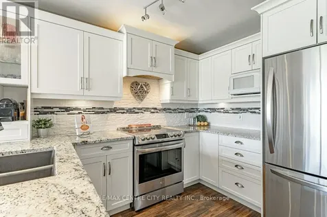 45 Riverbank Drive St. Thomas ON N5P 4M8